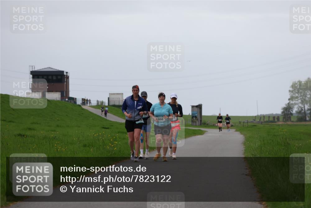 04.05.2025 - 8. Wedeler Halbmarathon Yannick Fuchs http://msf.ph/oto/7823122 04.05.2025 12:16:25 Laufen 698 meine-sportfotos.de