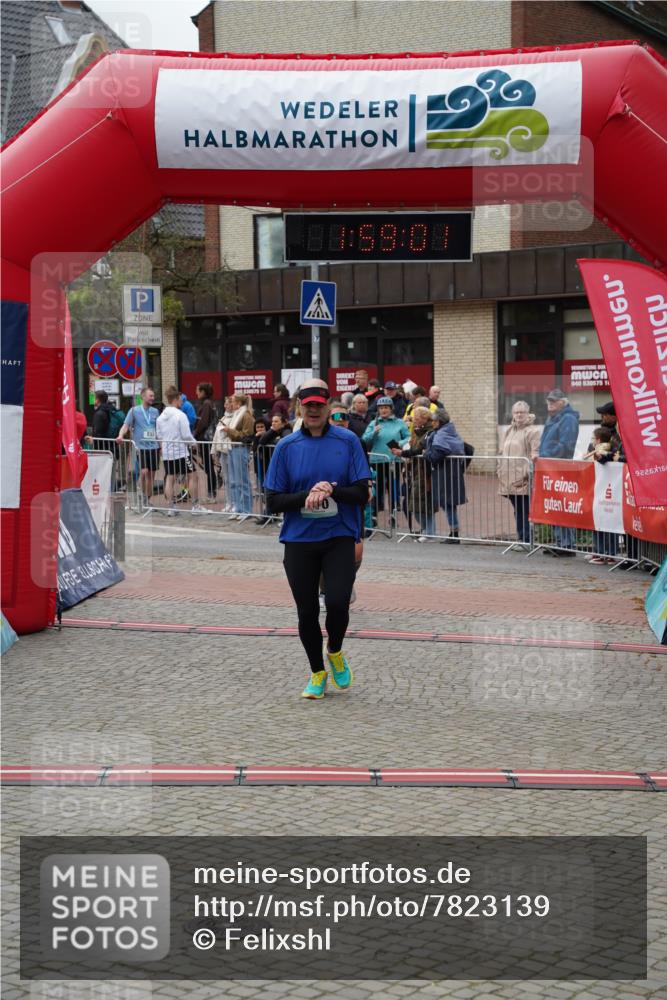04.05.2025 - 8. Wedeler Halbmarathon Felixshl http://msf.ph/oto/7823139 04.05.2025 11:58:59 Ziel 345, 470, 741 meine-sportfotos.de