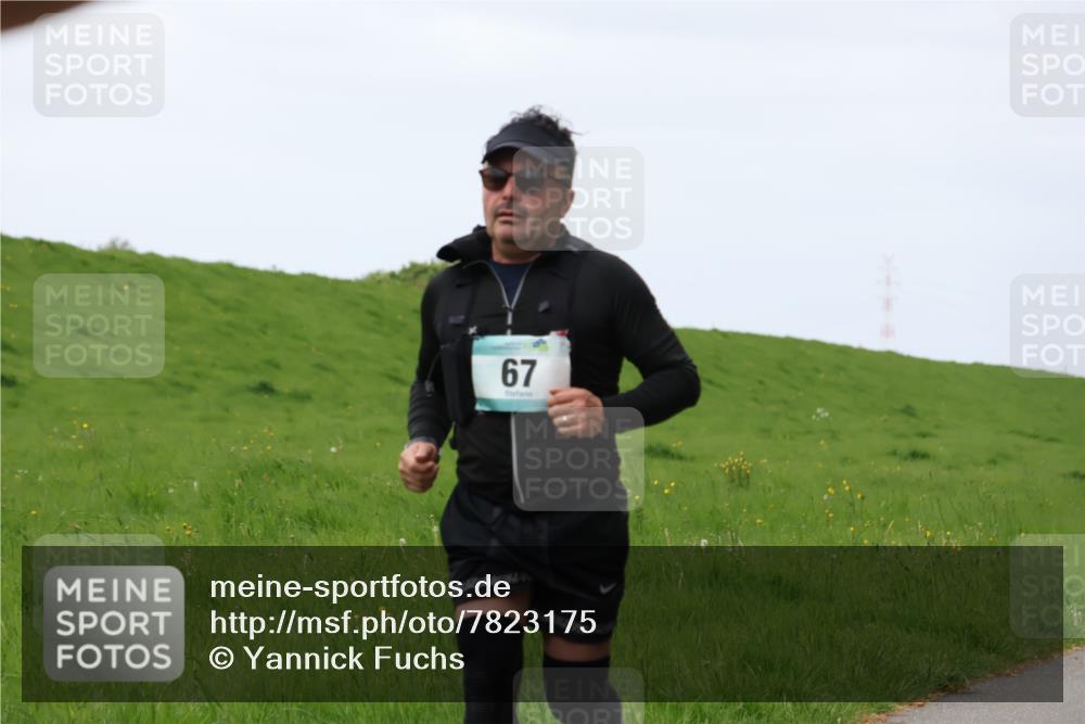 04.05.2025 - 8. Wedeler Halbmarathon Yannick Fuchs http://msf.ph/oto/7823175 04.05.2025 11:30:11 Laufen 67 meine-sportfotos.de