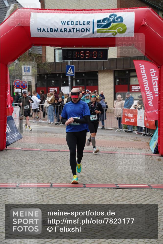 04.05.2025 - 8. Wedeler Halbmarathon Felixshl http://msf.ph/oto/7823177 04.05.2025 11:58:59 Ziel 345, 470, 741 meine-sportfotos.de