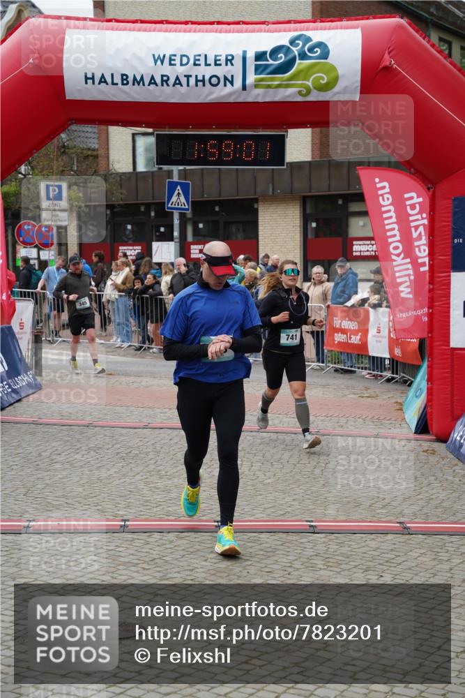 04.05.2025 - 8. Wedeler Halbmarathon Felixshl http://msf.ph/oto/7823201 04.05.2025 11:58:59 Ziel 345, 470, 741 meine-sportfotos.de