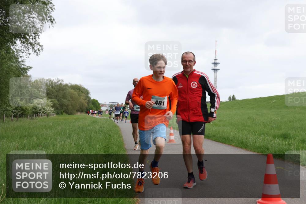 04.05.2025 - 8. Wedeler Halbmarathon Yannick Fuchs http://msf.ph/oto/7823206 04.05.2025 11:11:04 Laufen 788, 481 meine-sportfotos.de
