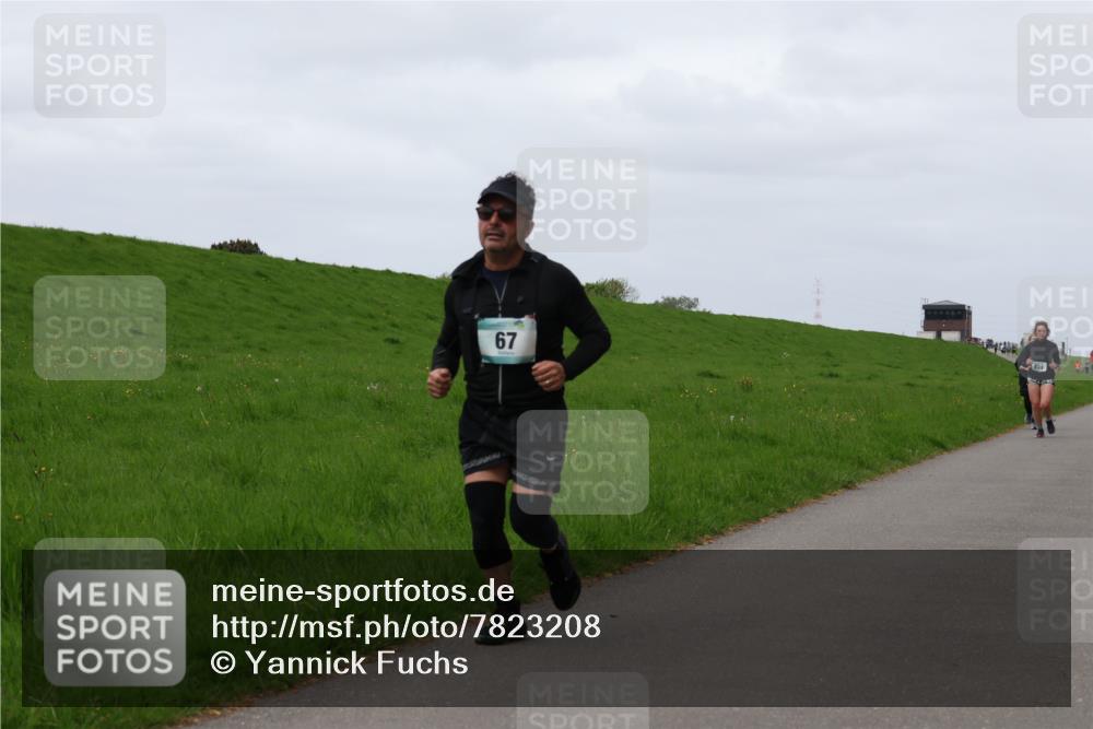 04.05.2025 - 8. Wedeler Halbmarathon Yannick Fuchs http://msf.ph/oto/7823208 04.05.2025 11:30:12 Laufen 67 meine-sportfotos.de