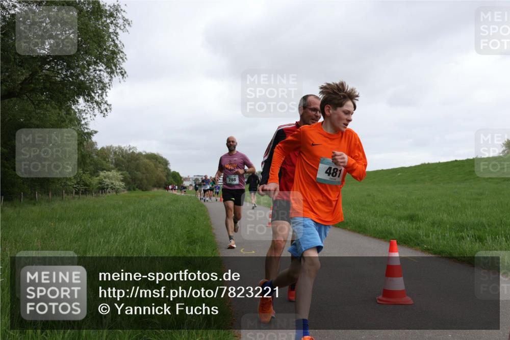 04.05.2025 - 8. Wedeler Halbmarathon Yannick Fuchs http://msf.ph/oto/7823221 04.05.2025 11:11:04 Laufen 788, 481 meine-sportfotos.de