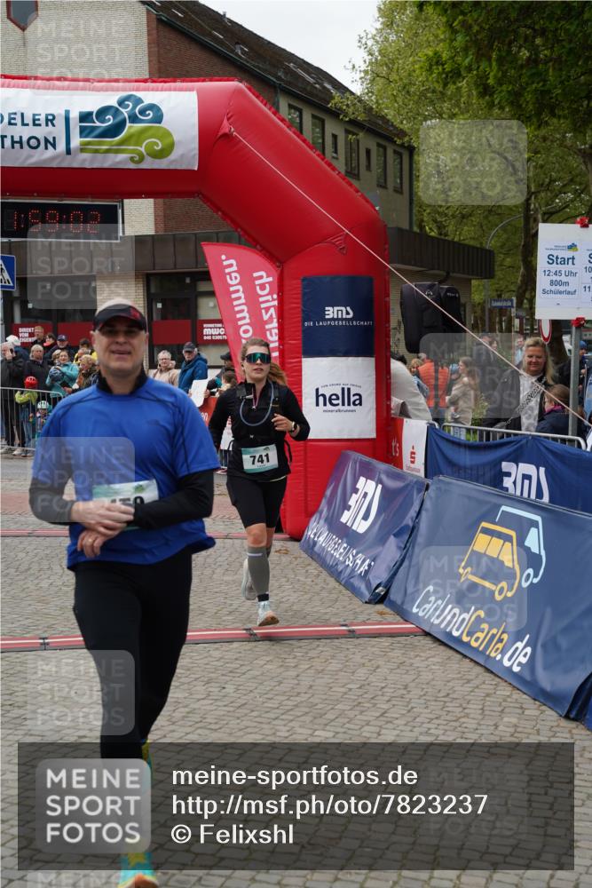 04.05.2025 - 8. Wedeler Halbmarathon Felixshl http://msf.ph/oto/7823237 04.05.2025 11:59:00 Ziel 345, 470, 741 meine-sportfotos.de
