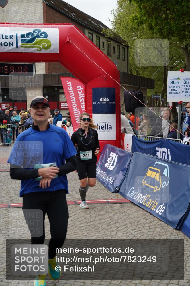 04.05.2025 - 8. Wedeler Halbmarathon Felixshl http://msf.ph/oto/7823249 04.05.2025 11:59:01 Ziel 345, 470, 741 meine-sportfotos.de
