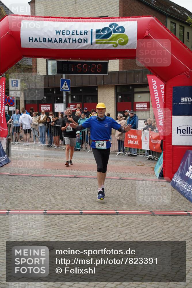 04.05.2025 - 8. Wedeler Halbmarathon Felixshl http://msf.ph/oto/7823391 04.05.2025 11:59:26 Ziel 140, 216 meine-sportfotos.de
