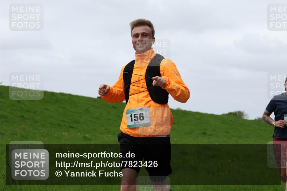 04.05.2025 - 8. Wedeler Halbmarathon Yannick Fuchs http://msf.ph/oto/7823426 04.05.2025 11:30:29 Laufen 156 meine-sportfotos.de