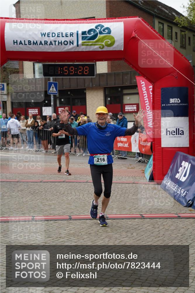04.05.2025 - 8. Wedeler Halbmarathon Felixshl http://msf.ph/oto/7823444 04.05.2025 11:59:26 Ziel 140, 216 meine-sportfotos.de