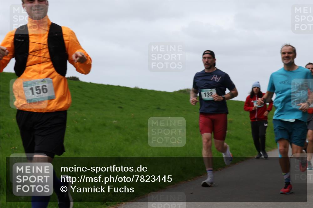 04.05.2025 - 8. Wedeler Halbmarathon Yannick Fuchs http://msf.ph/oto/7823445 04.05.2025 11:30:29 Laufen 156, 2, 132 meine-sportfotos.de