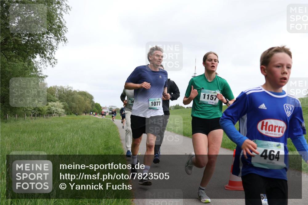 04.05.2025 - 8. Wedeler Halbmarathon Yannick Fuchs http://msf.ph/oto/7823505 04.05.2025 11:11:14 Laufen 36, 1077, 1157, 135, 680, 464 meine-sportfotos.de