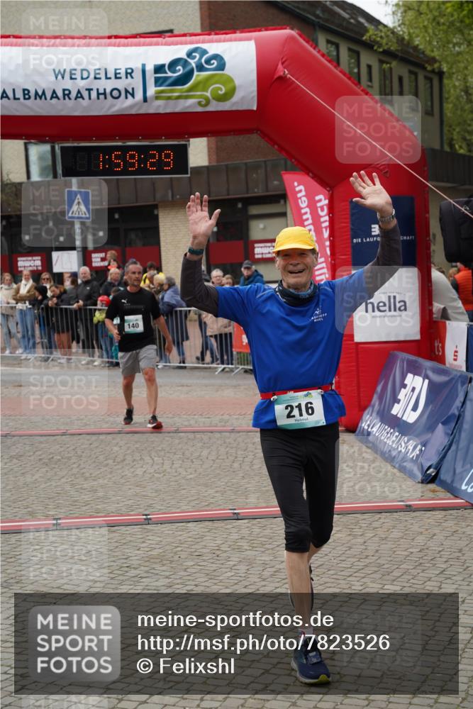 04.05.2025 - 8. Wedeler Halbmarathon Felixshl http://msf.ph/oto/7823526 04.05.2025 11:59:27 Ziel 140, 216 meine-sportfotos.de