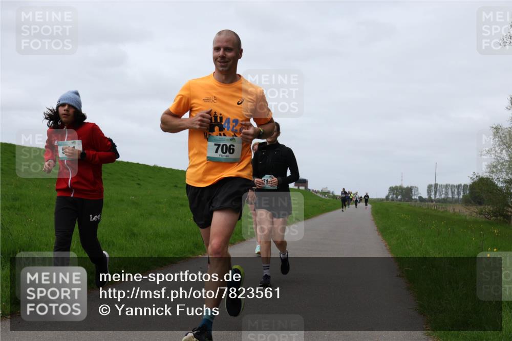 04.05.2025 - 8. Wedeler Halbmarathon Yannick Fuchs http://msf.ph/oto/7823561 04.05.2025 11:30:33 Laufen 706 meine-sportfotos.de