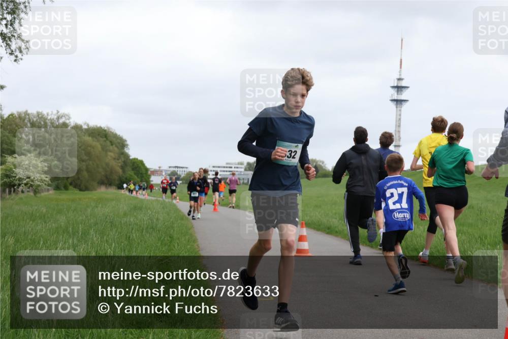 04.05.2025 - 8. Wedeler Halbmarathon Yannick Fuchs http://msf.ph/oto/7823633 04.05.2025 11:11:19 Laufen 32, 27 meine-sportfotos.de