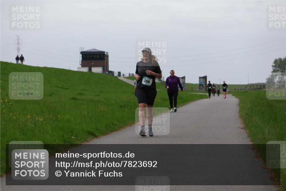 04.05.2025 - 8. Wedeler Halbmarathon Yannick Fuchs http://msf.ph/oto/7823692 04.05.2025 12:19:30 Laufen 206 meine-sportfotos.de