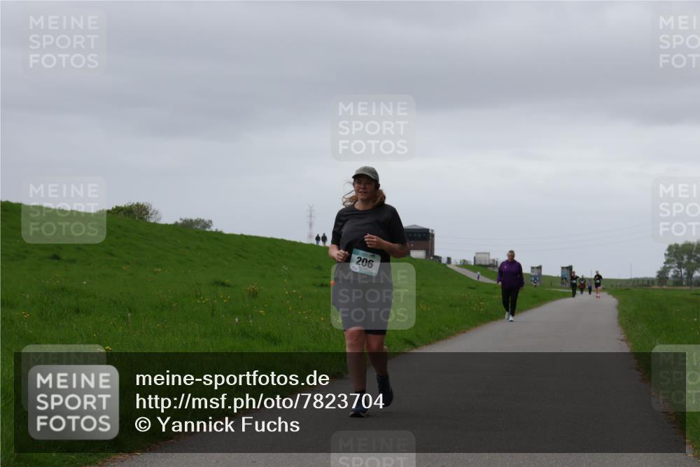 04.05.2025 - 8. Wedeler Halbmarathon Yannick Fuchs http://msf.ph/oto/7823704 04.05.2025 12:19:37 Laufen 206 meine-sportfotos.de