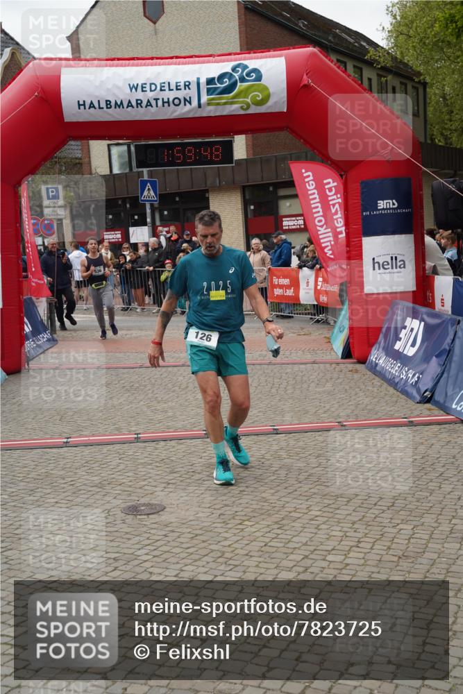 04.05.2025 - 8. Wedeler Halbmarathon Felixshl http://msf.ph/oto/7823725 04.05.2025 11:59:46 Ziel 126, 536, 573 meine-sportfotos.de