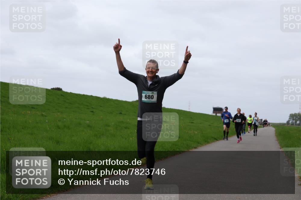 04.05.2025 - 8. Wedeler Halbmarathon Yannick Fuchs http://msf.ph/oto/7823746 04.05.2025 11:30:46 Laufen 680 meine-sportfotos.de