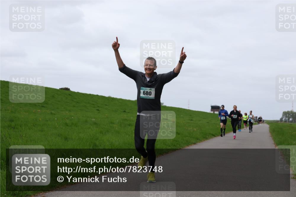 04.05.2025 - 8. Wedeler Halbmarathon Yannick Fuchs http://msf.ph/oto/7823748 04.05.2025 11:30:47 Laufen 680 meine-sportfotos.de