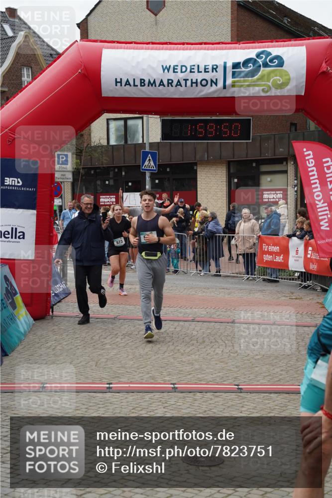 04.05.2025 - 8. Wedeler Halbmarathon Felixshl http://msf.ph/oto/7823751 04.05.2025 11:59:48 Ziel 90, 126, 536, 572, 573 meine-sportfotos.de