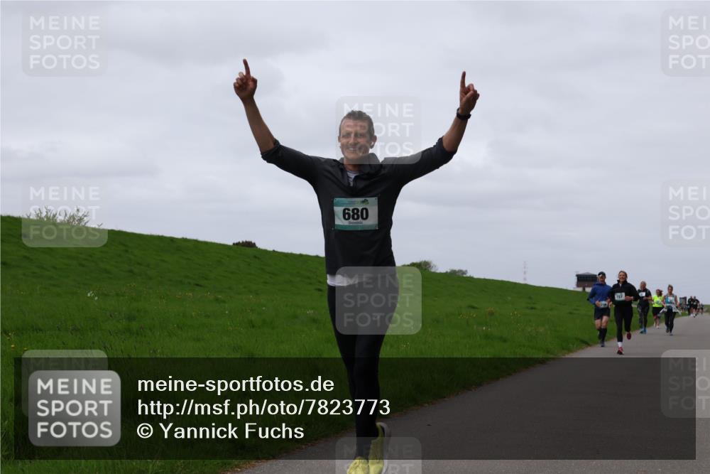 04.05.2025 - 8. Wedeler Halbmarathon Yannick Fuchs http://msf.ph/oto/7823773 04.05.2025 11:30:47 Laufen 680, 157 meine-sportfotos.de