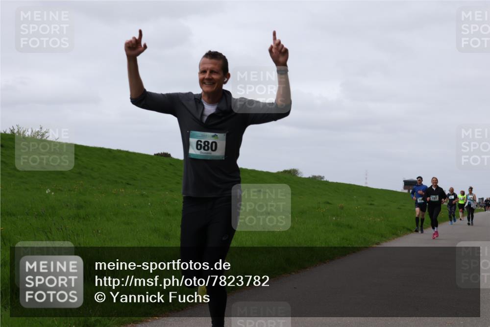 04.05.2025 - 8. Wedeler Halbmarathon Yannick Fuchs http://msf.ph/oto/7823782 04.05.2025 11:30:47 Laufen 680, 157 meine-sportfotos.de