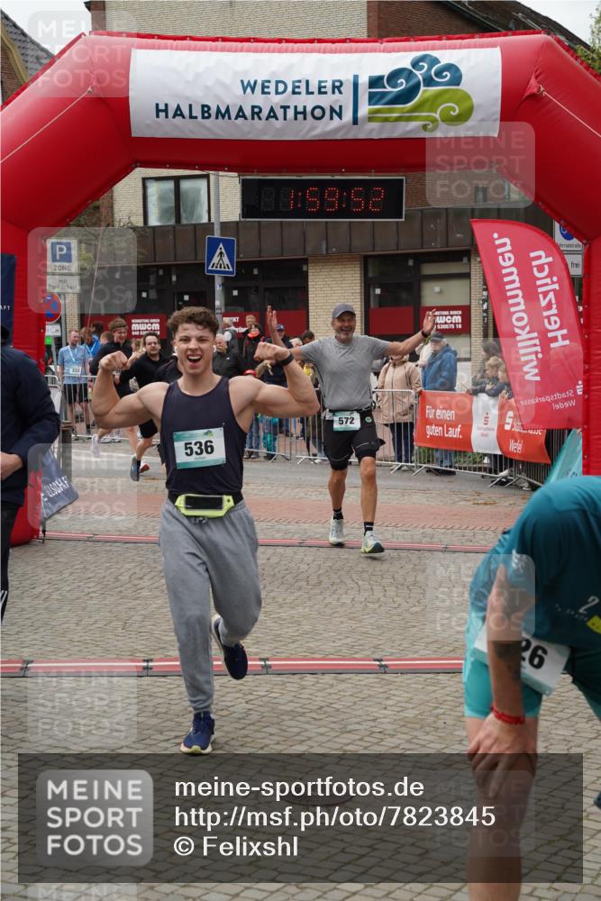 04.05.2025 - 8. Wedeler Halbmarathon Felixshl http://msf.ph/oto/7823845 04.05.2025 11:59:50 Ziel 90, 126, 536, 566, 572, 573 meine-sportfotos.de