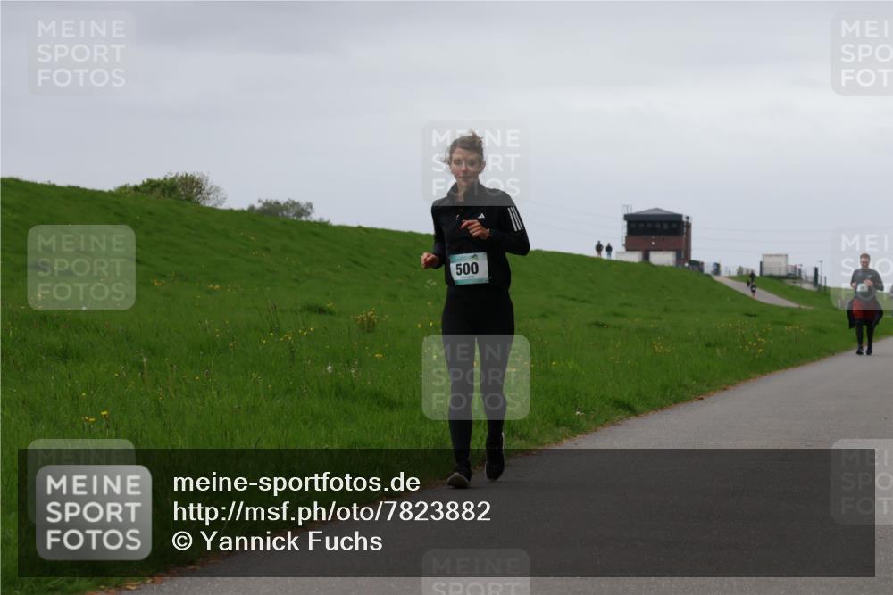 04.05.2025 - 8. Wedeler Halbmarathon Yannick Fuchs http://msf.ph/oto/7823882 04.05.2025 12:20:34 Laufen 500 meine-sportfotos.de
