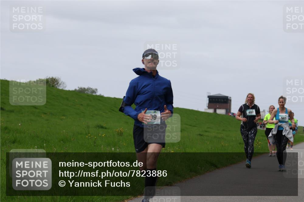 04.05.2025 - 8. Wedeler Halbmarathon Yannick Fuchs http://msf.ph/oto/7823886 04.05.2025 11:30:52 Laufen 497, 39, 501 meine-sportfotos.de