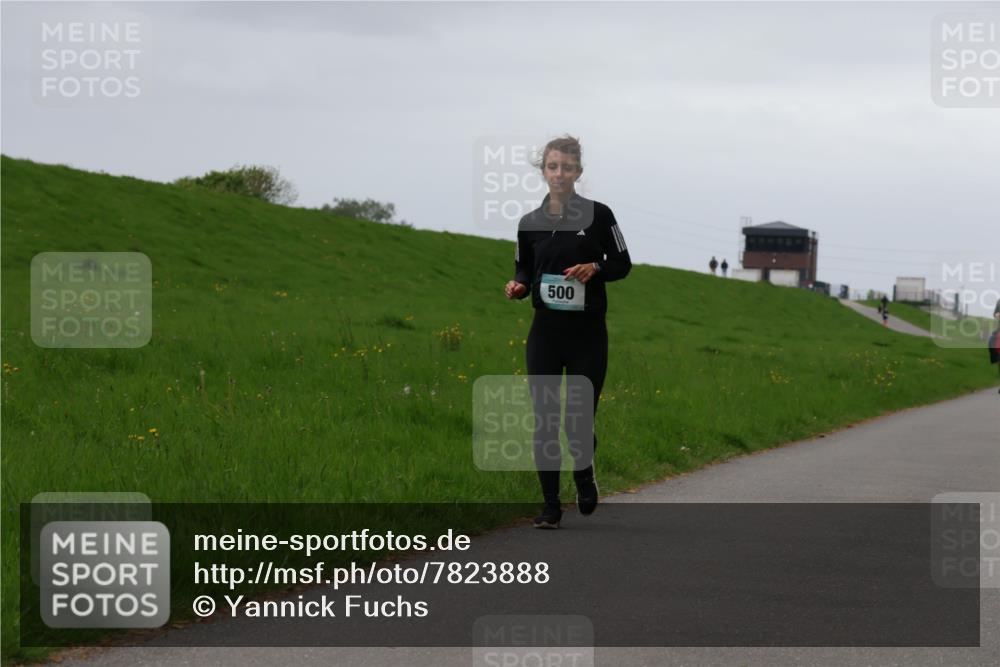 04.05.2025 - 8. Wedeler Halbmarathon Yannick Fuchs http://msf.ph/oto/7823888 04.05.2025 12:20:34 Laufen 500 meine-sportfotos.de