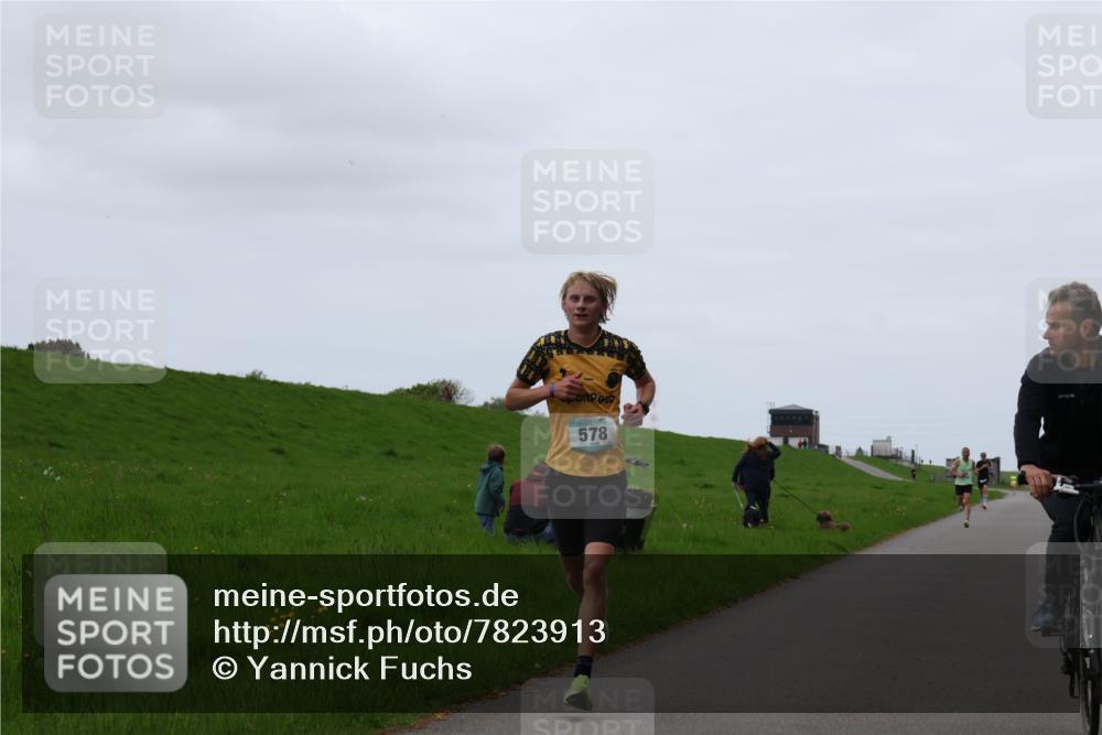 04.05.2025 - 8. Wedeler Halbmarathon Yannick Fuchs http://msf.ph/oto/7823913 04.05.2025 11:11:31 Laufen 578 meine-sportfotos.de