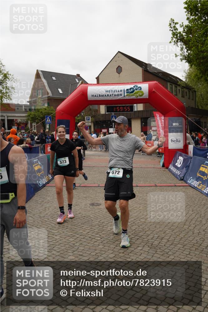 04.05.2025 - 8. Wedeler Halbmarathon Felixshl http://msf.ph/oto/7823915 04.05.2025 11:59:53 Ziel 90, 151, 536, 566, 572, 573 meine-sportfotos.de