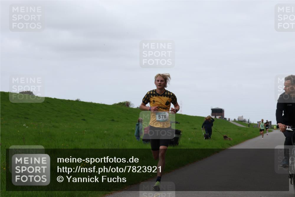 04.05.2025 - 8. Wedeler Halbmarathon Yannick Fuchs http://msf.ph/oto/7823921 04.05.2025 11:11:31 Laufen 578 meine-sportfotos.de