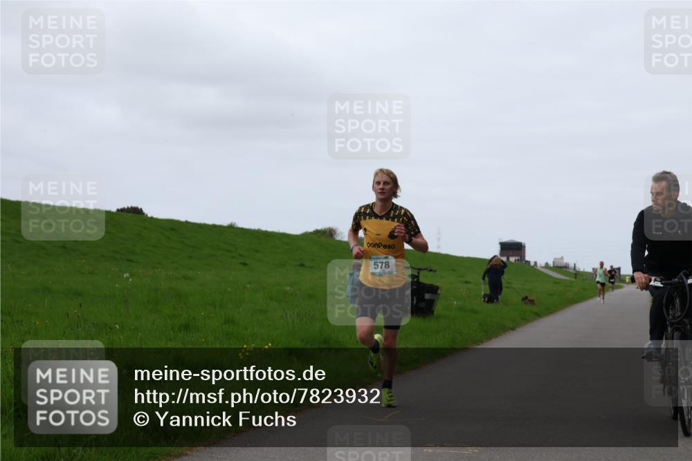 04.05.2025 - 8. Wedeler Halbmarathon Yannick Fuchs http://msf.ph/oto/7823932 04.05.2025 11:11:31 Laufen 578 meine-sportfotos.de
