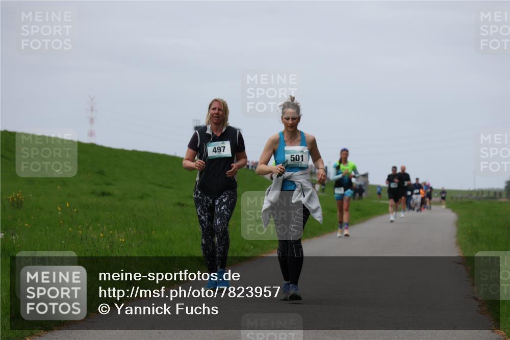 04.05.2025 - 8. Wedeler Halbmarathon Yannick Fuchs http://msf.ph/oto/7823957 04.05.2025 11:30:55 Laufen 497, 501 meine-sportfotos.de