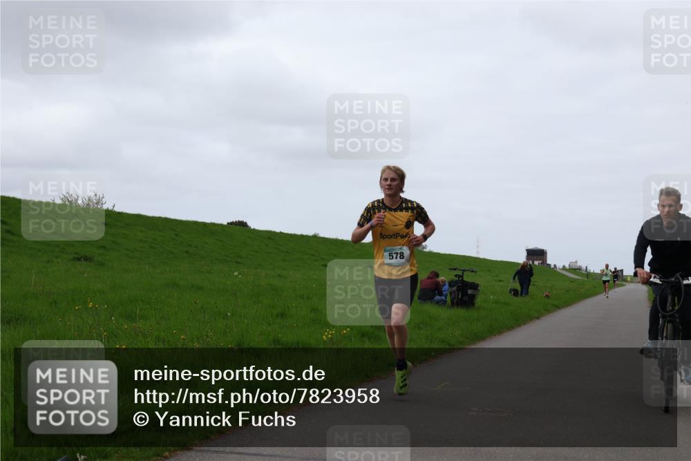 04.05.2025 - 8. Wedeler Halbmarathon Yannick Fuchs http://msf.ph/oto/7823958 04.05.2025 11:11:32 Laufen 578 meine-sportfotos.de