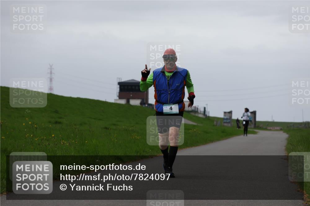 04.05.2025 - 8. Wedeler Halbmarathon Yannick Fuchs http://msf.ph/oto/7824097 04.05.2025 12:21:27 Laufen 4 meine-sportfotos.de