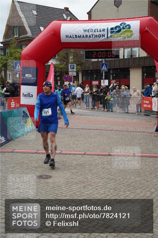04.05.2025 - 8. Wedeler Halbmarathon Felixshl http://msf.ph/oto/7824121 04.05.2025 11:59:58 Ziel 151, 418, 529, 530, 566 meine-sportfotos.de