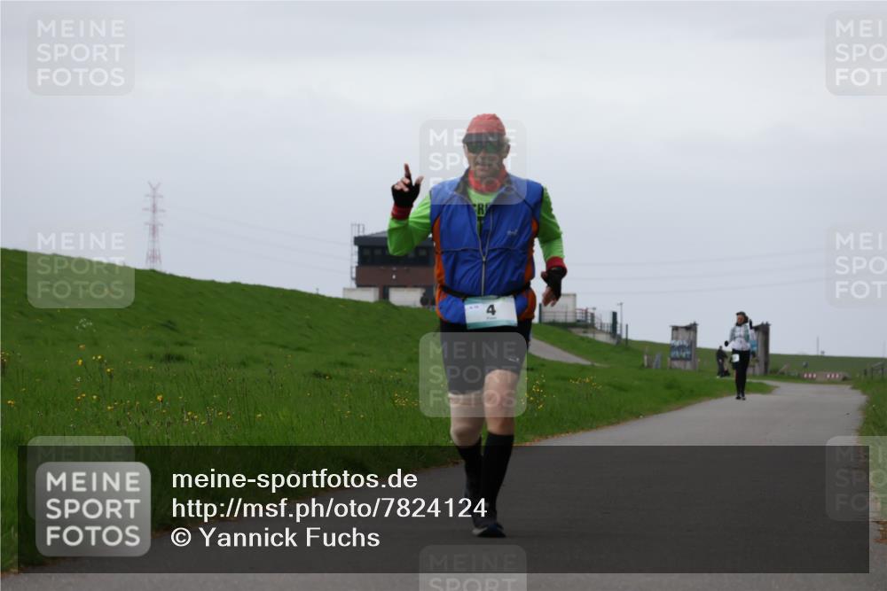 04.05.2025 - 8. Wedeler Halbmarathon Yannick Fuchs http://msf.ph/oto/7824124 04.05.2025 12:21:28 Laufen 4 meine-sportfotos.de
