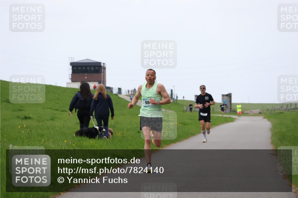 04.05.2025 - 8. Wedeler Halbmarathon Yannick Fuchs http://msf.ph/oto/7824140 04.05.2025 11:11:38 Laufen 98 meine-sportfotos.de