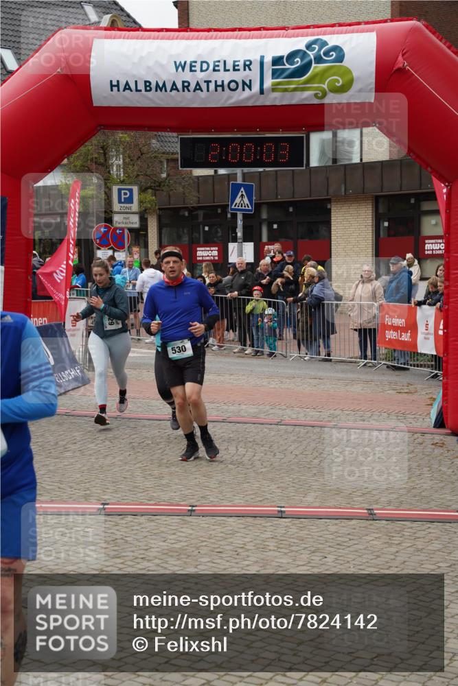 04.05.2025 - 8. Wedeler Halbmarathon Felixshl http://msf.ph/oto/7824142 04.05.2025 12:00:01 Ziel 151, 418, 529, 530 meine-sportfotos.de