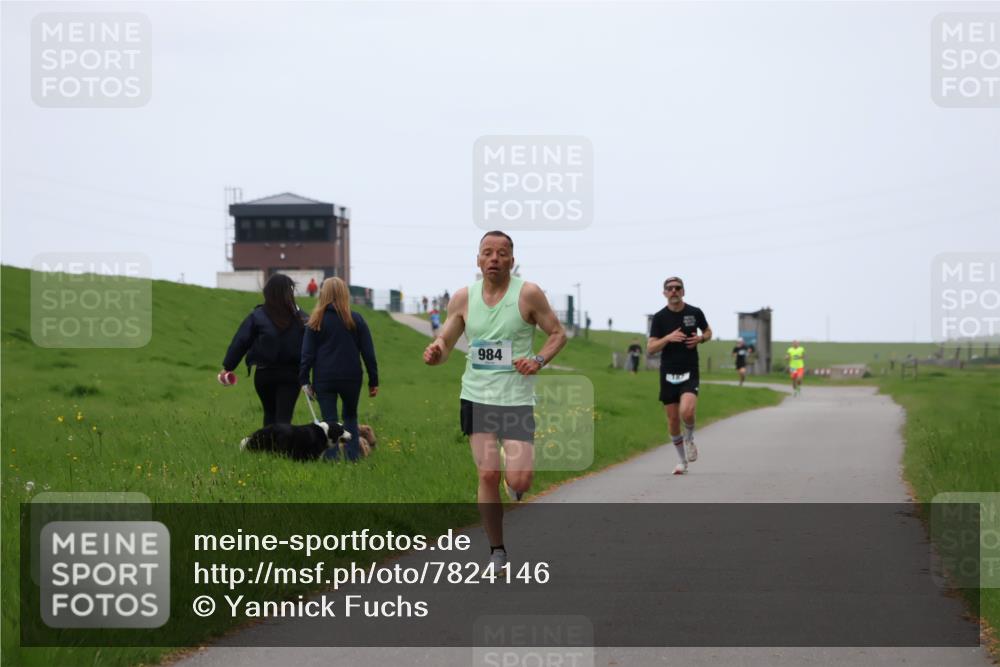 04.05.2025 - 8. Wedeler Halbmarathon Yannick Fuchs http://msf.ph/oto/7824146 04.05.2025 11:11:38 Laufen 984 meine-sportfotos.de