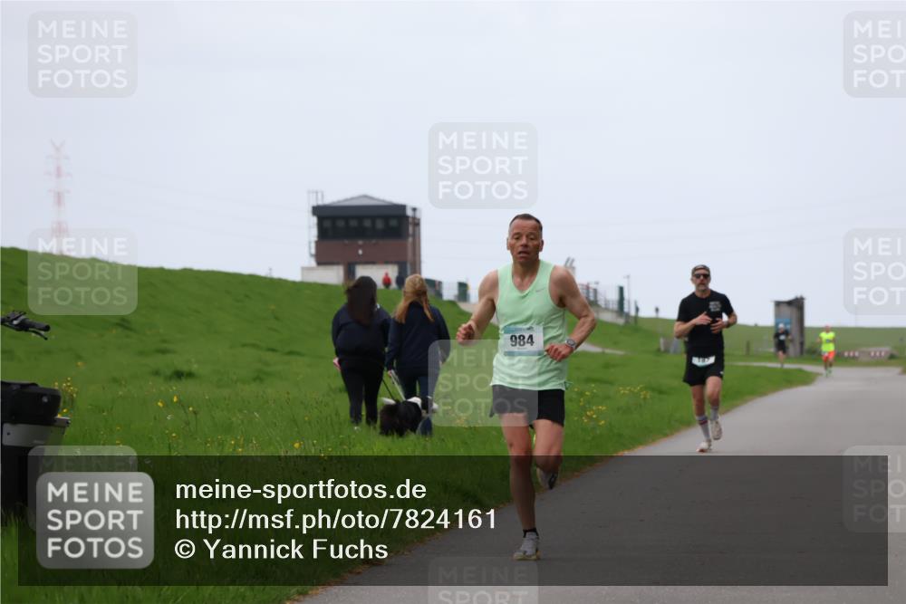 04.05.2025 - 8. Wedeler Halbmarathon Yannick Fuchs http://msf.ph/oto/7824161 04.05.2025 11:11:38 Laufen 984 meine-sportfotos.de