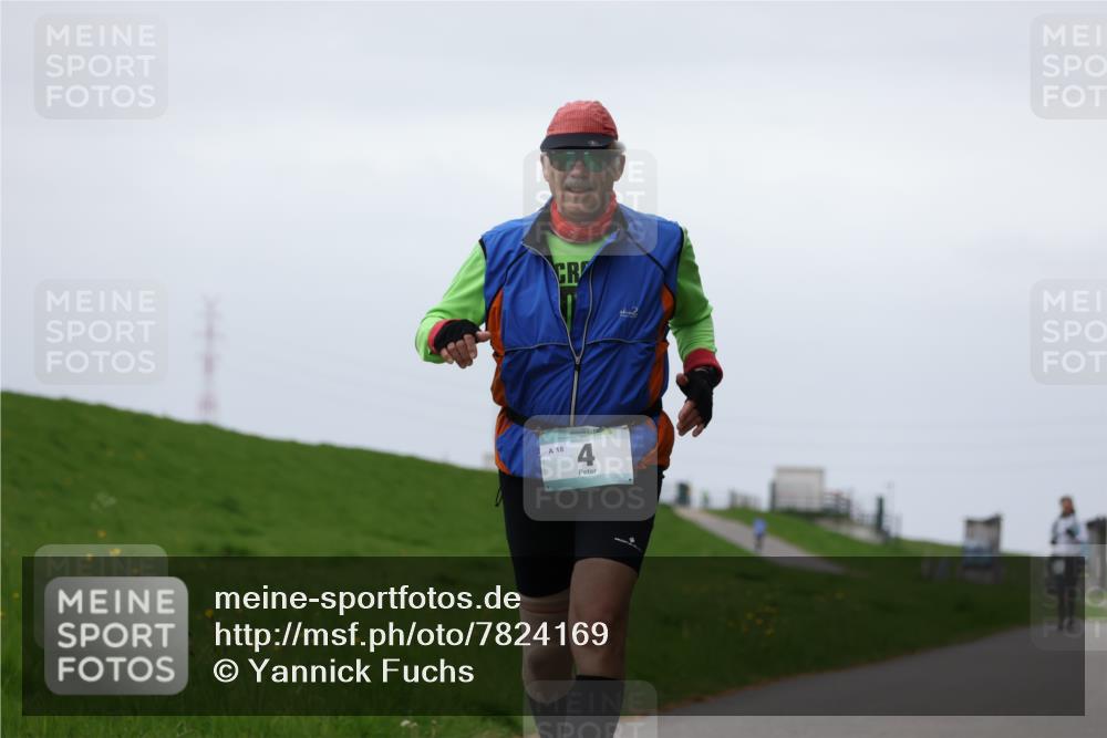 04.05.2025 - 8. Wedeler Halbmarathon Yannick Fuchs http://msf.ph/oto/7824169 04.05.2025 12:21:29 Laufen 18 meine-sportfotos.de