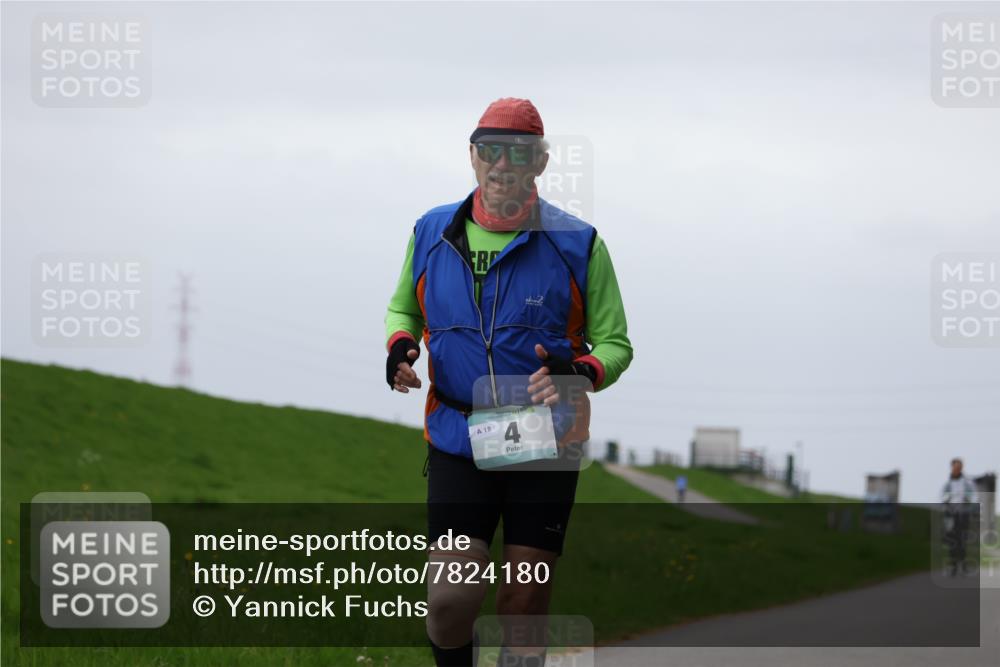 04.05.2025 - 8. Wedeler Halbmarathon Yannick Fuchs http://msf.ph/oto/7824180 04.05.2025 12:21:29 Laufen 18, 4 meine-sportfotos.de