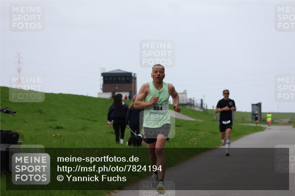 04.05.2025 - 8. Wedeler Halbmarathon Yannick Fuchs http://msf.ph/oto/7824194 04.05.2025 11:11:39 Laufen 984 meine-sportfotos.de