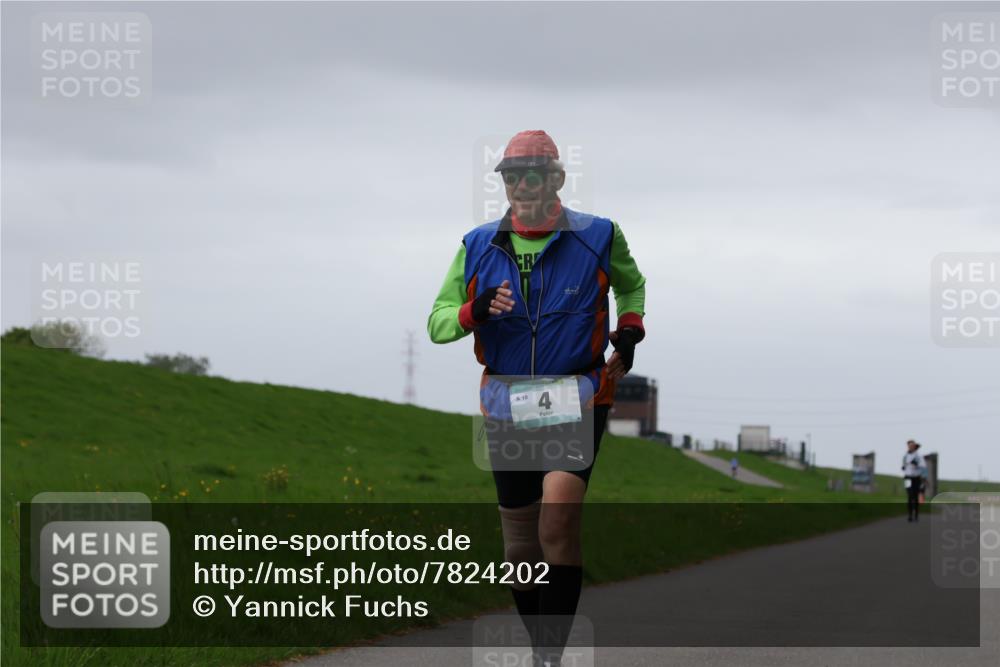 04.05.2025 - 8. Wedeler Halbmarathon Yannick Fuchs http://msf.ph/oto/7824202 04.05.2025 12:21:31 Laufen 18 meine-sportfotos.de