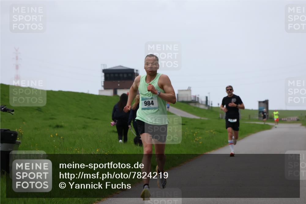 04.05.2025 - 8. Wedeler Halbmarathon Yannick Fuchs http://msf.ph/oto/7824219 04.05.2025 11:11:39 Laufen 984 meine-sportfotos.de