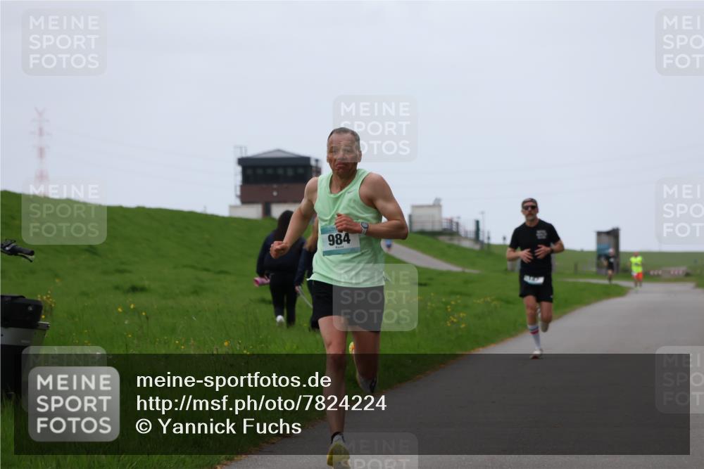04.05.2025 - 8. Wedeler Halbmarathon Yannick Fuchs http://msf.ph/oto/7824224 04.05.2025 11:11:39 Laufen 984 meine-sportfotos.de