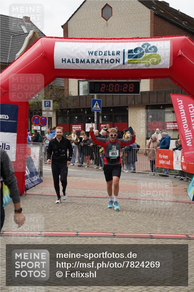04.05.2025 - 8. Wedeler Halbmarathon Felixshl http://msf.ph/oto/7824269 04.05.2025 12:00:26 Ziel 453, 518, 543, 560 meine-sportfotos.de